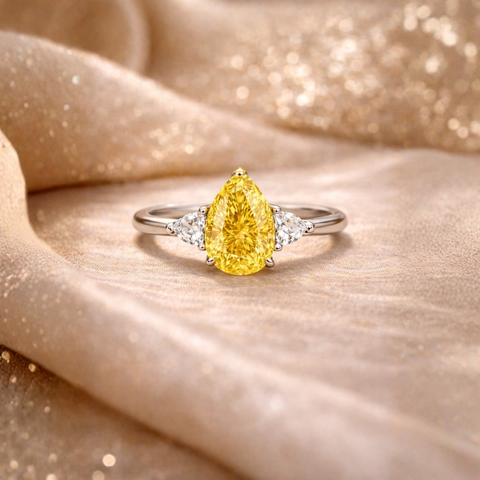 Aurelia Pear Trilogy Ring